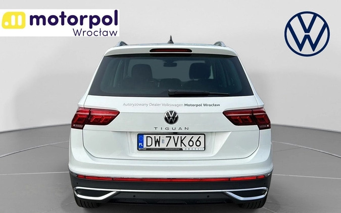 Volkswagen Tiguan cena 163900 przebieg: 6231, rok produkcji 2023 z Korfantów małe 301